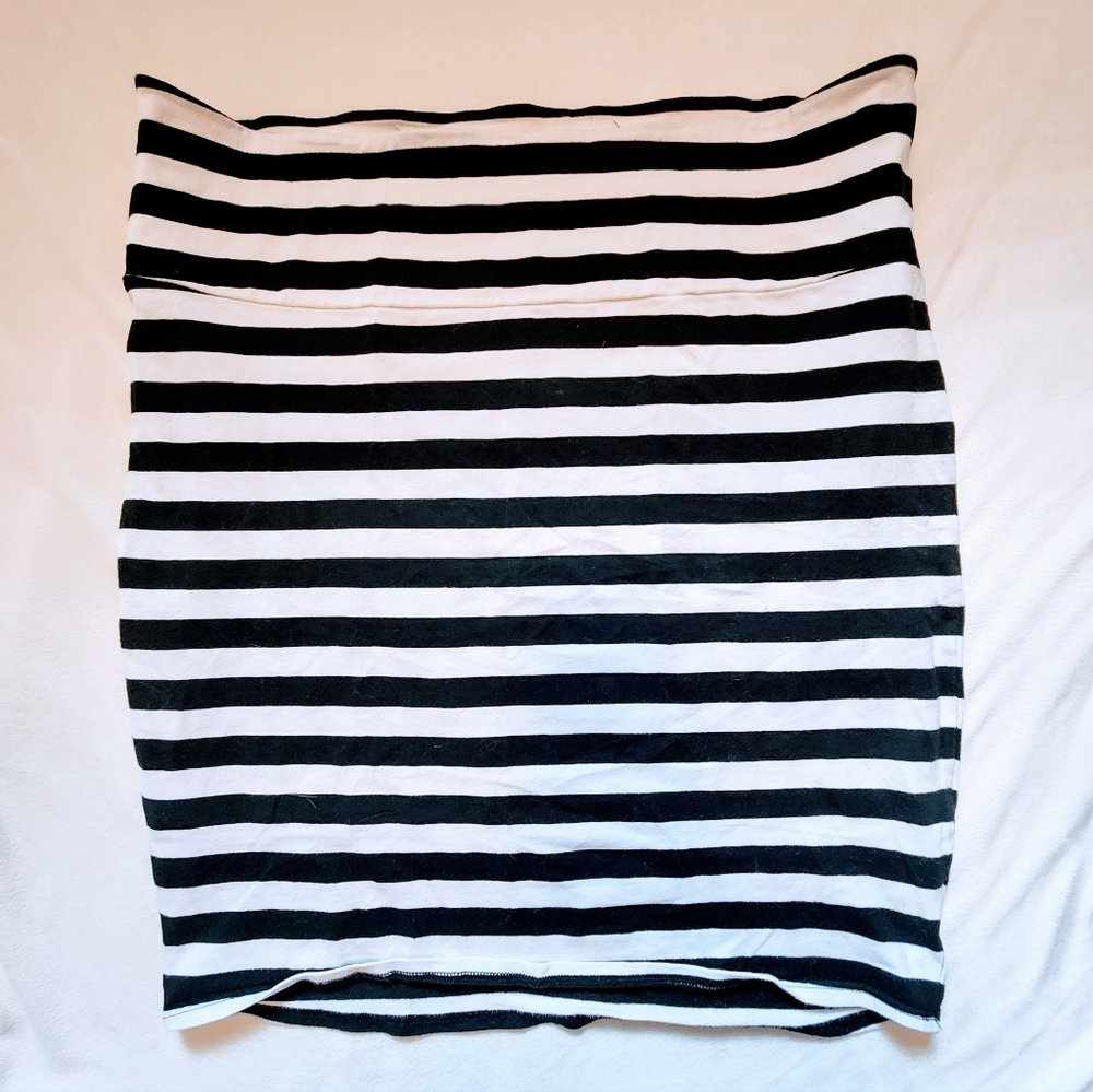 Torrid Stretch pencil skirt - Black and white stripe